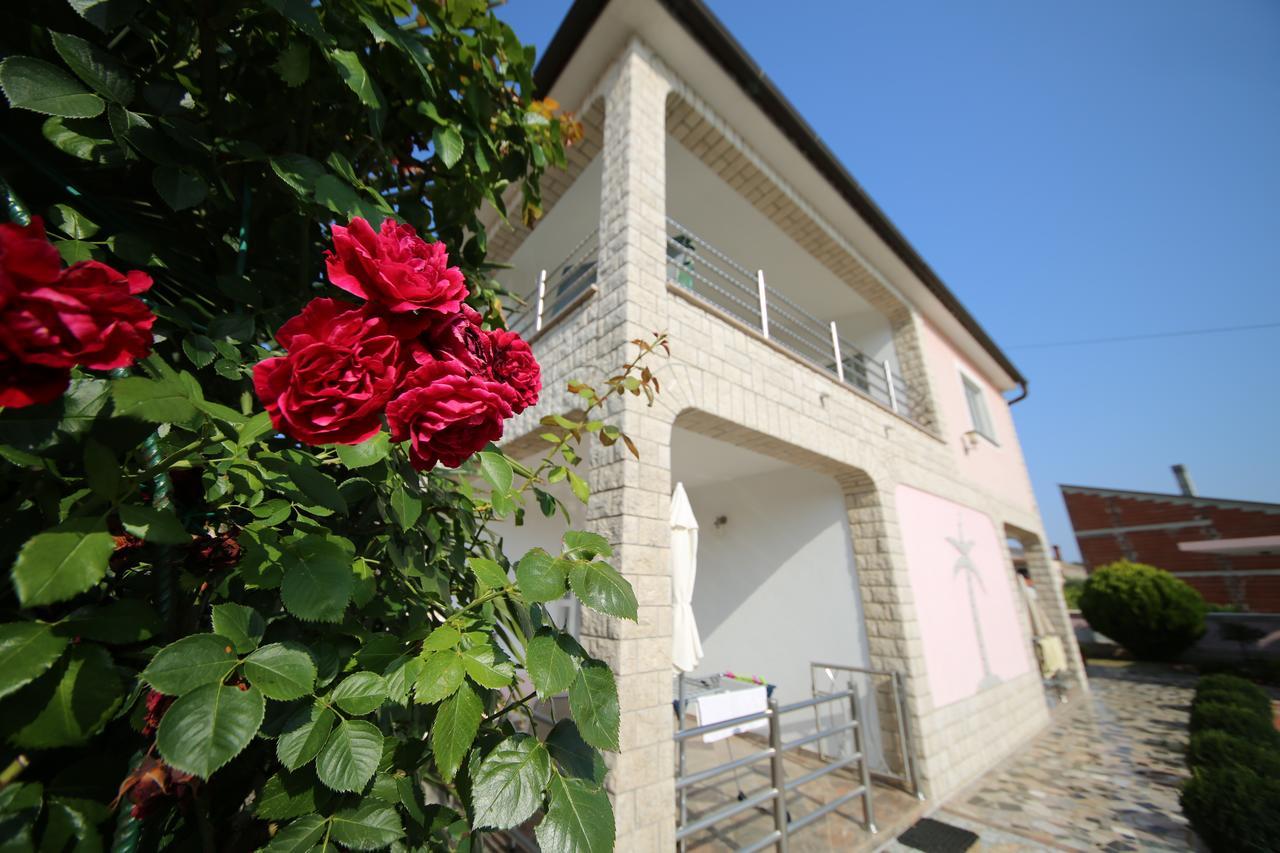 Villa Baldi Tar-Vabriga Luaran gambar